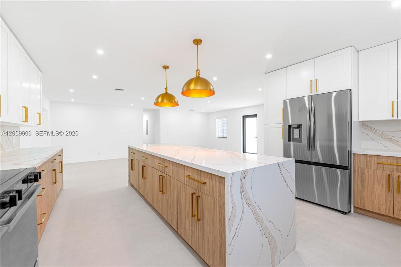 11835 SW 37th St , Miami, FL 33175 Photo