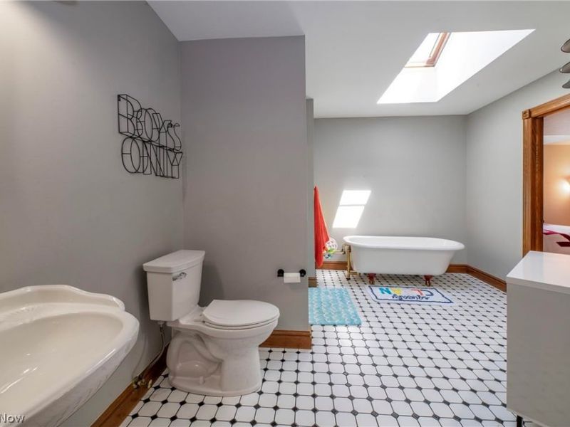 8481 Timber Trail , Brecksville, OH 44141 Photo 22