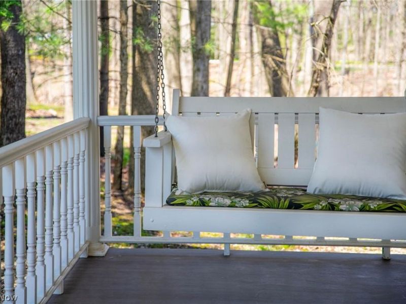 8481 Timber Trail , Brecksville, OH 44141 Photo 3