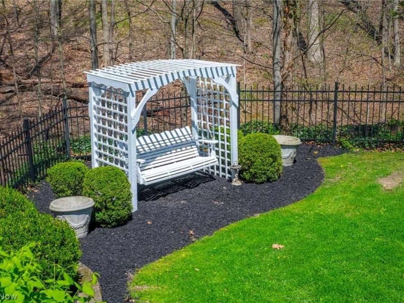 8481 Timber Trail , Brecksville, OH 44141 Photo 39