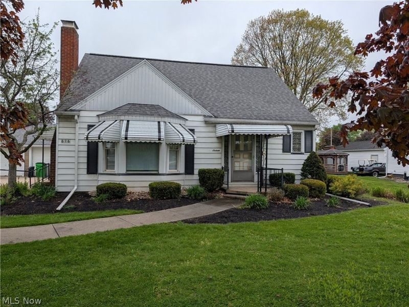 616 Maple Avenue NW, Strasburg, OH 44680 Photo 1