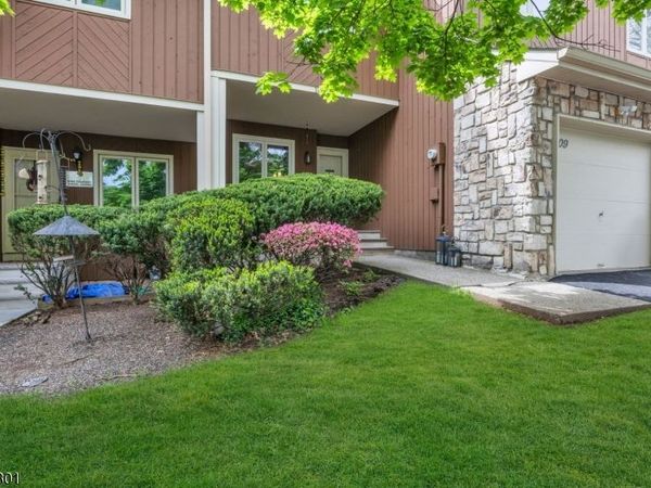 109 Bond St, Bridgewater, NJ 08807