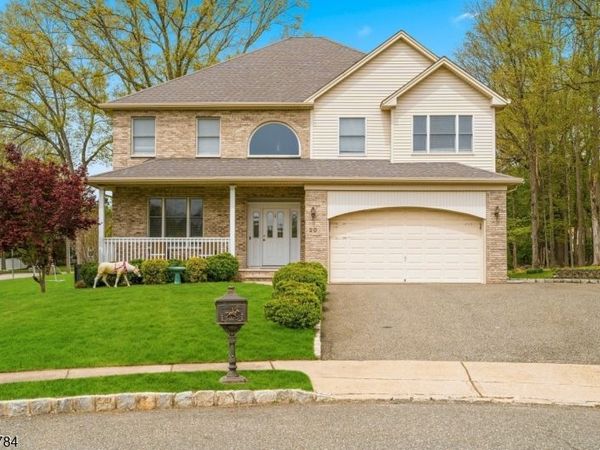 20 Greenbriar Ct, Boonton, NJ 07005