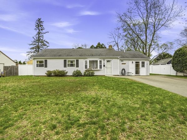 18 Brookfield Ter, Framingham, MA 01701