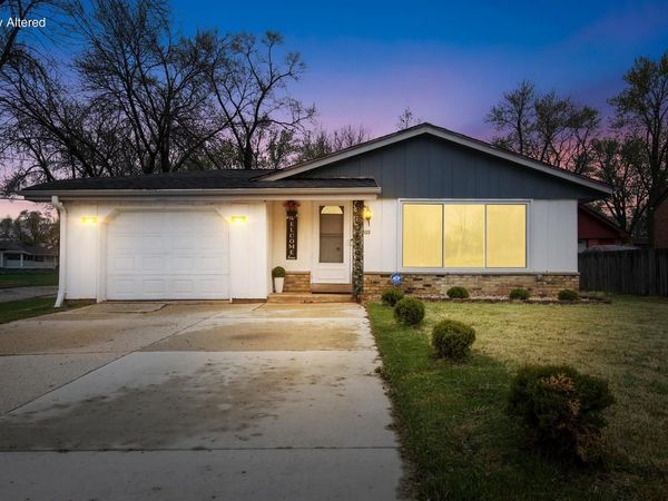 2522 College AVENUE, Milwaukee, WI 53221