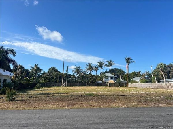 818 SE Riverside Drive, Stuart, FL 34994