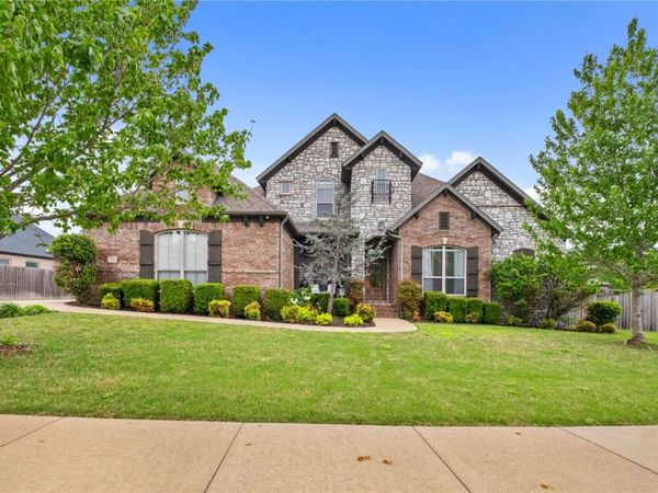 1510 Glastonbury Drive , Centerton, AR 72719