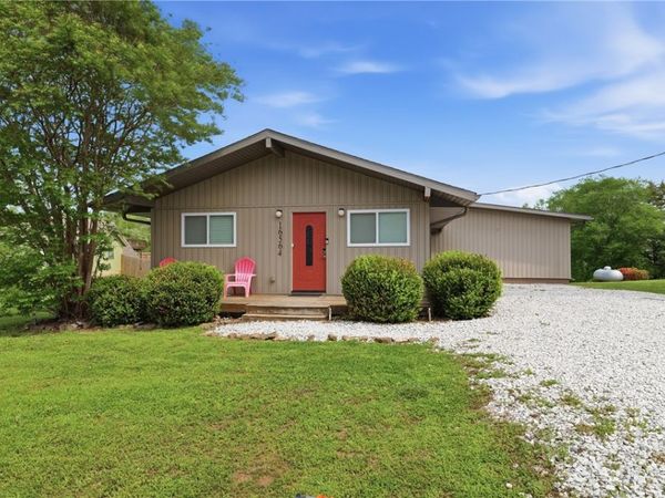 16564 Cypress Lane, Rogers, AR 72756