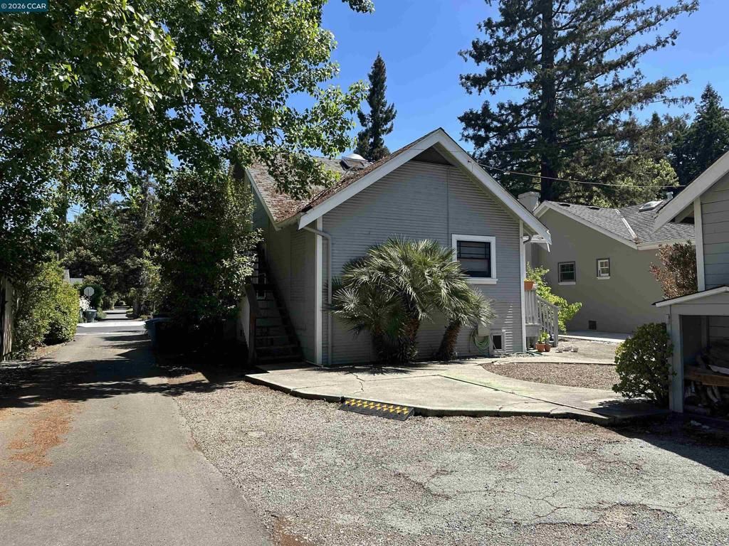 1258 Pine St, Palo Alto, CA 94301 Main Photo