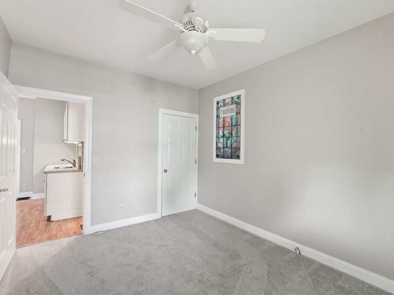 318 E Hinman Avenue, Columbus, OH 43207 Photo 12