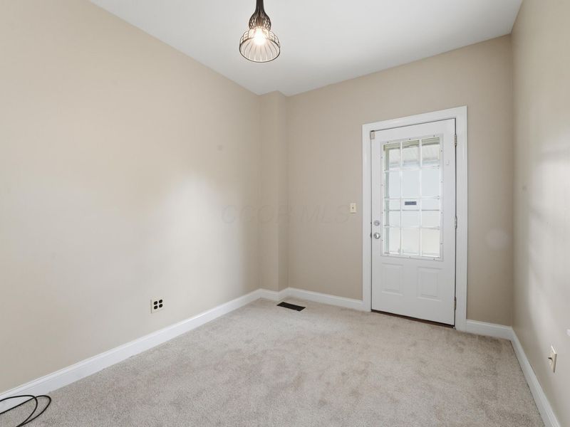 318 E Hinman Avenue, Columbus, OH 43207 Photo 12