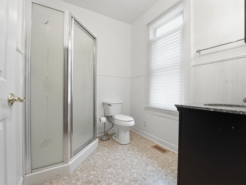 318 E Hinman Avenue, Columbus, OH 43207 Photo 13