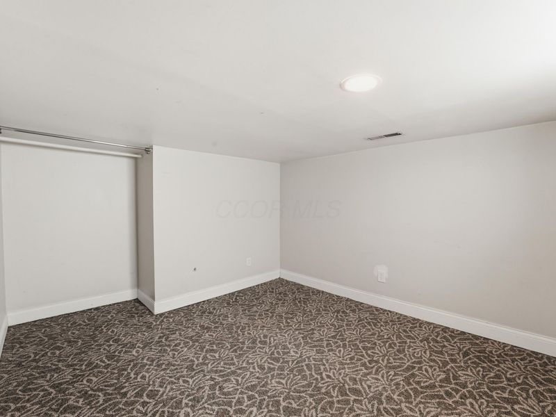318 E Hinman Avenue, Columbus, OH 43207 Photo 14