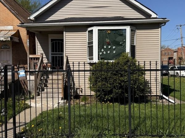 7916 S Normal Avenue , Chicago, IL 60620