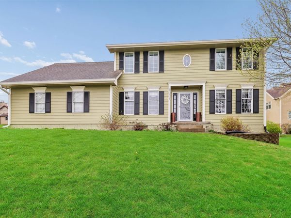 1001 W Sunset Circle, Indianola, IA 50125