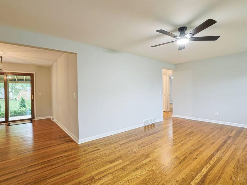 1213 Teakwood Drive, Miami Twp, OH 45150 Photo 5