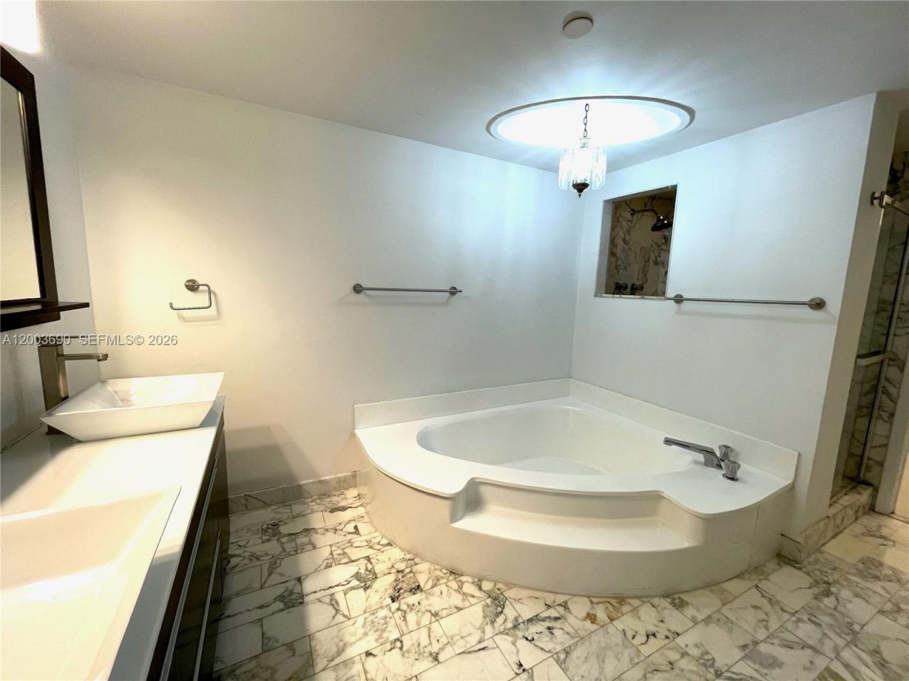 2000 Towerside Ter , Unit 407, Miami, FL 33138 Photo