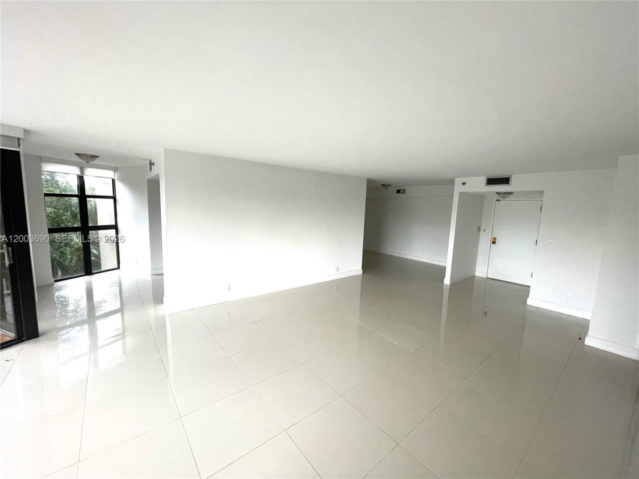 2000 Towerside Ter , Unit 407, Miami, FL 33138 Photo