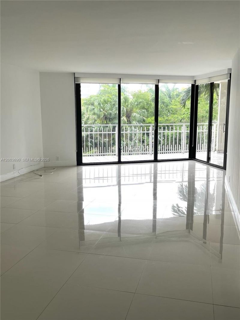 2000 Towerside Ter , Unit 407, Miami, FL 33138 Photo