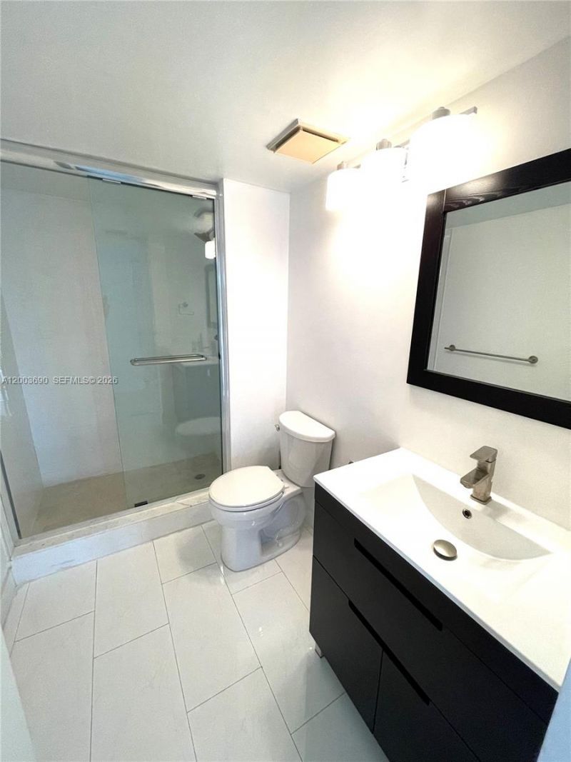 2000 Towerside Ter , Unit 407, Miami, FL 33138 Photo