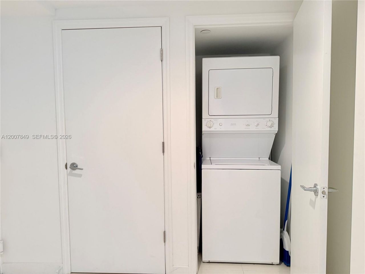 500 Brickell Ave, Unit 802, Miami, FL 33131 Photo