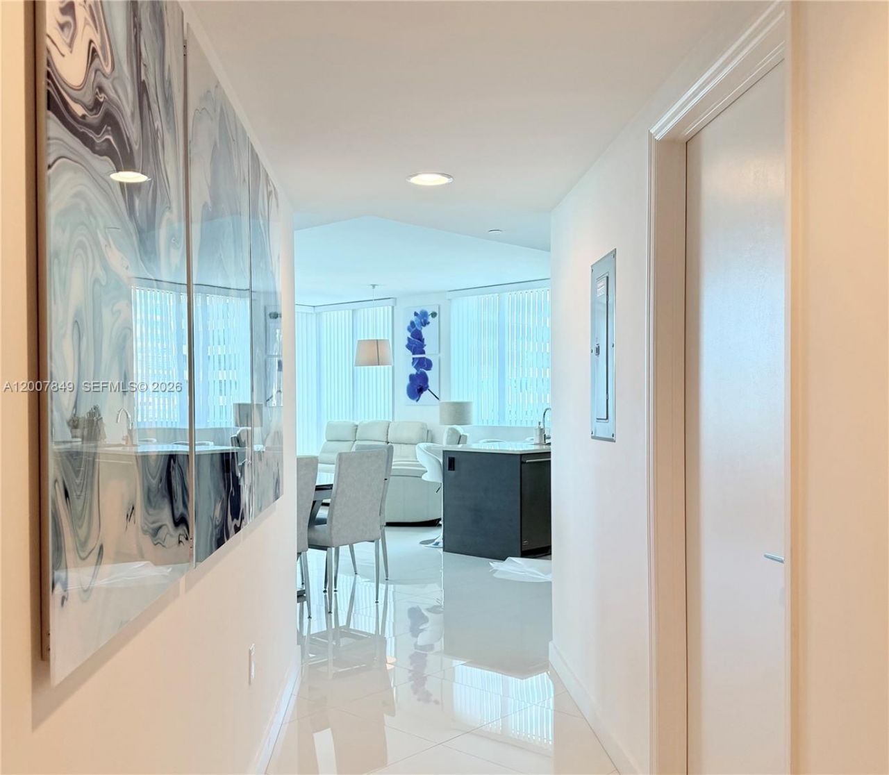 500 Brickell Ave, Unit 802, Miami, FL 33131 Photo