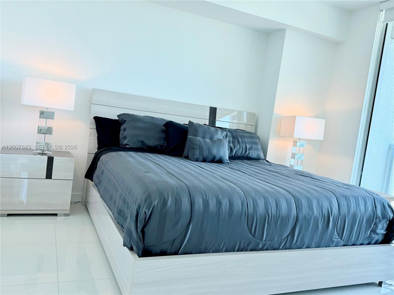 500 Brickell Ave, Unit 802, Miami, FL 33131 Photo