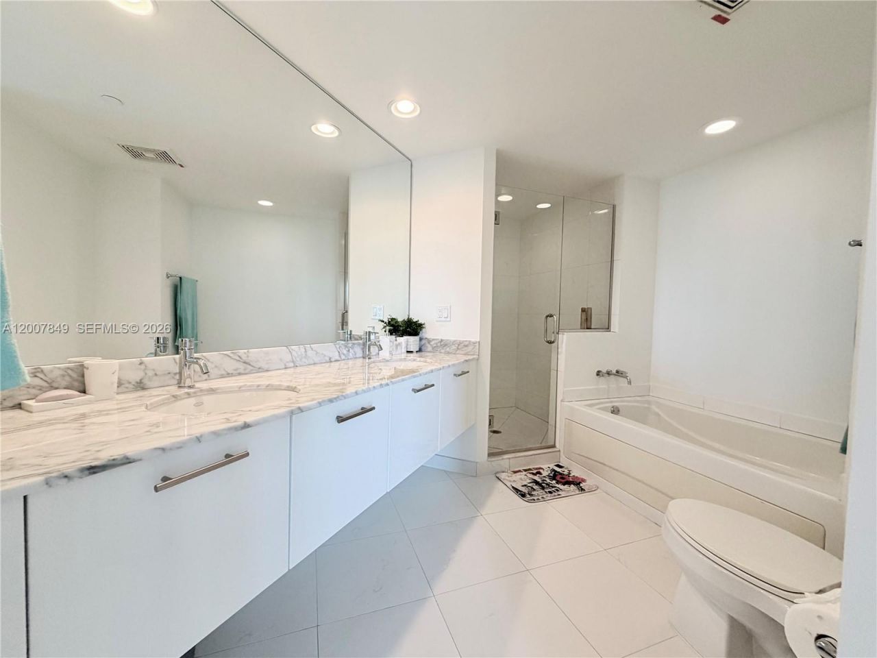 500 Brickell Ave, Unit 802, Miami, FL 33131 Photo
