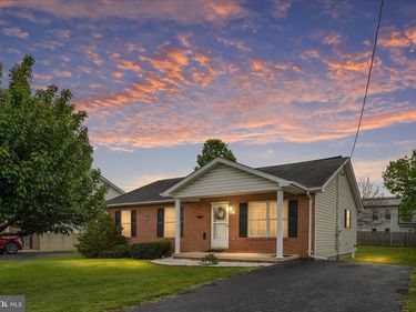 277 MILLER DRIVE , STRASBURG, VA 22657