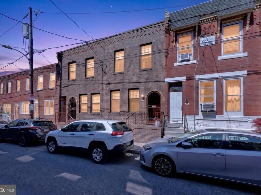 1618 S Clarion Street, Philadelphia, PA 19148 Main Photo