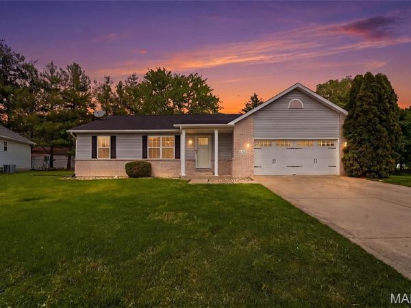1432 Manchester Drive , O'Fallon, IL 62269