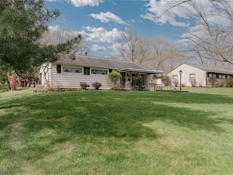 1706 Westwood Drive, Twinsburg, OH 44087 Photo 1