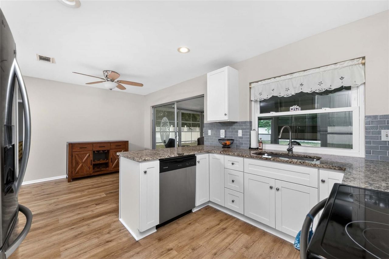 557 Magnolia Avenue Nw, Port Charlotte, FL 33952 Photo