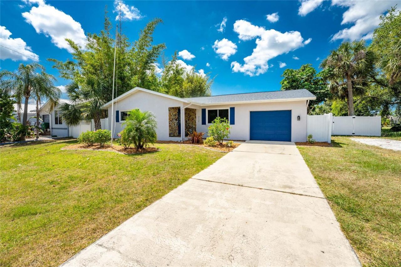 557 Magnolia Avenue Nw, Port Charlotte, FL 33952 Photo