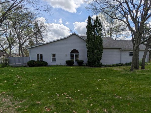 3447 Daren Drive, FREEPORT, IL 61032