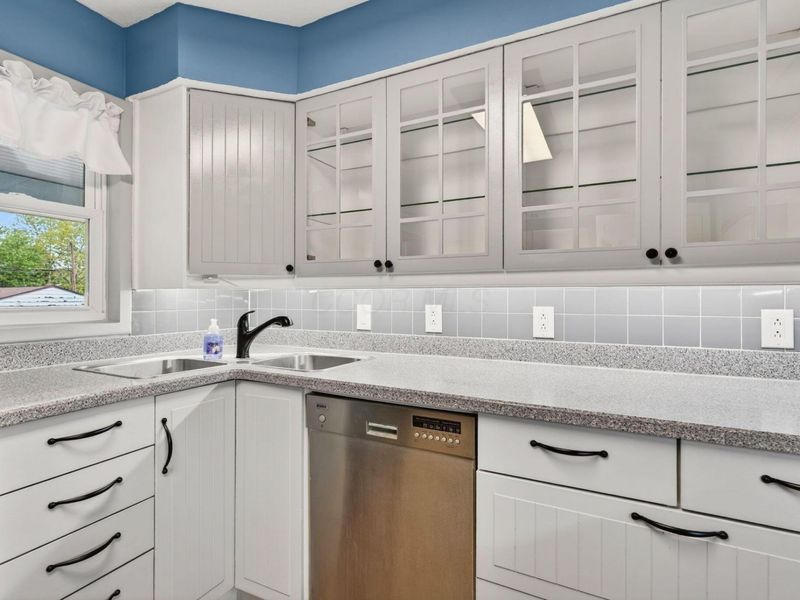 136 Olentangy Street , Columbus, OH 43202 Photo 22