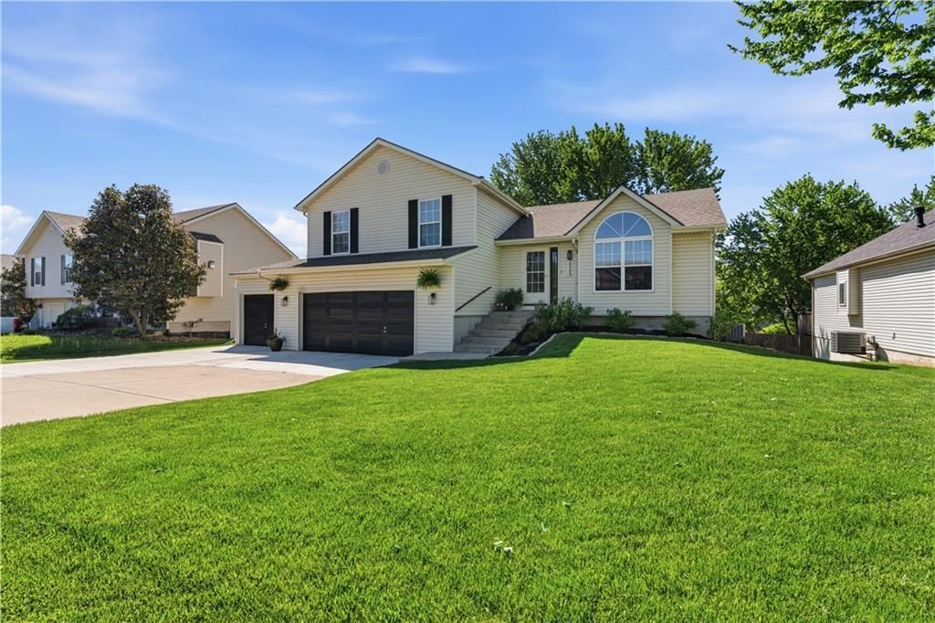 10309 NW 86th Street, Kansas City, MO 64153 Main Photo