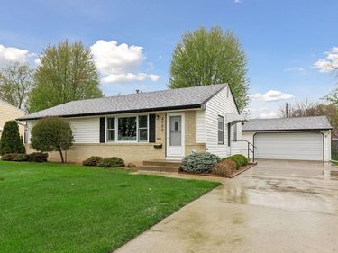 2700 W 84th Street, Bloomington, MN 55431