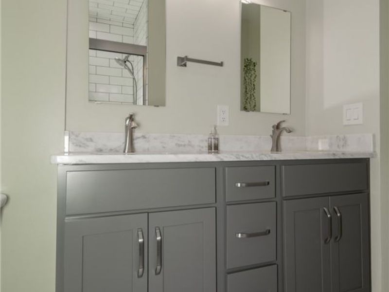 1342 Beaconfield Road , Lyndhurst, OH 44124 Photo 19