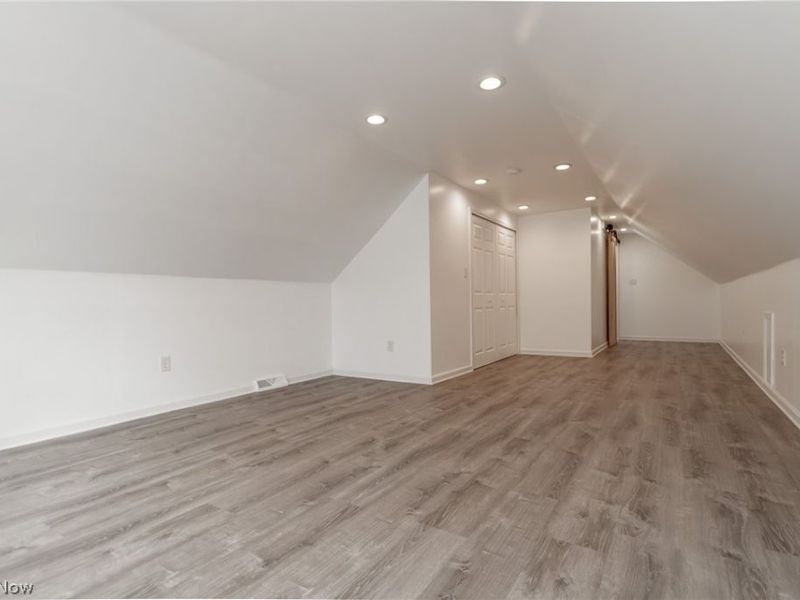 1342 Beaconfield Road , Lyndhurst, OH 44124 Photo 25