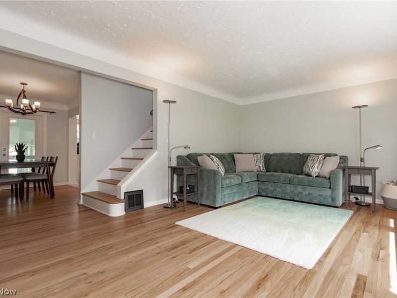 1342 Beaconfield Road , Lyndhurst, OH 44124 Photo 3