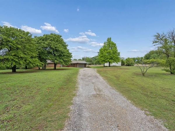 13979 State Highway 76 , Lindsay, OK 73052