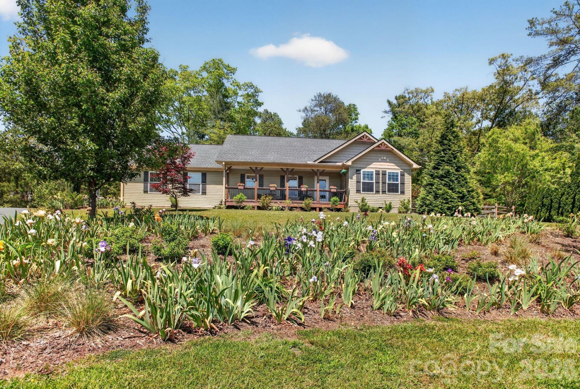 75 N Sunset Ridge Drive, Etowah, NC 28729 Main Photo