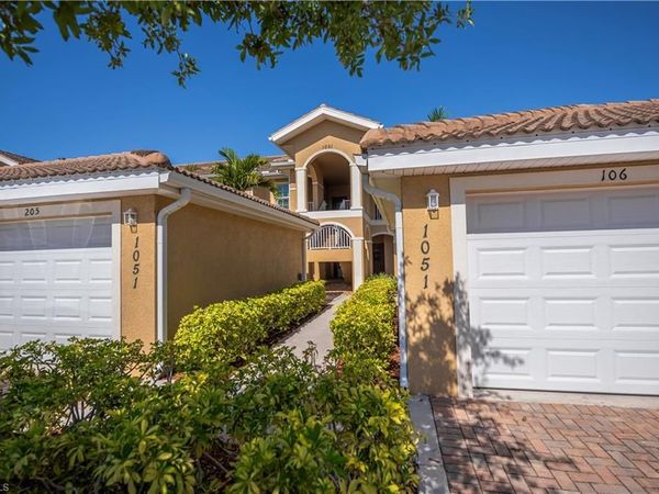 1051 Winding Pines CIR, Unit 107, CAPE CORAL, FL 33909