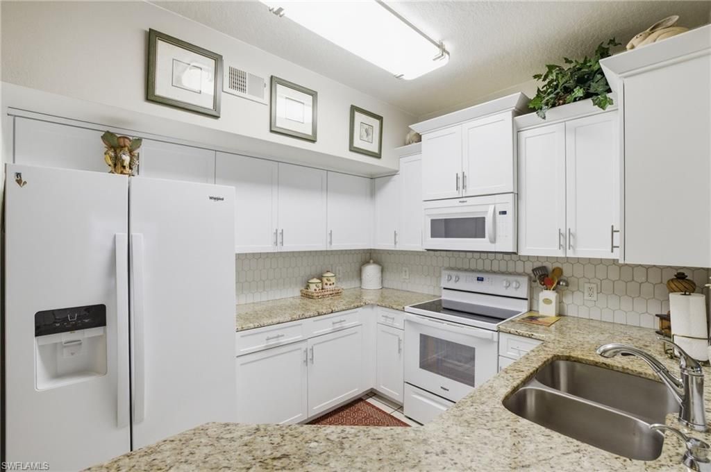 15605 Ocean Walk Cir, Unit 113, Fort Myers, FL 33908 Photo