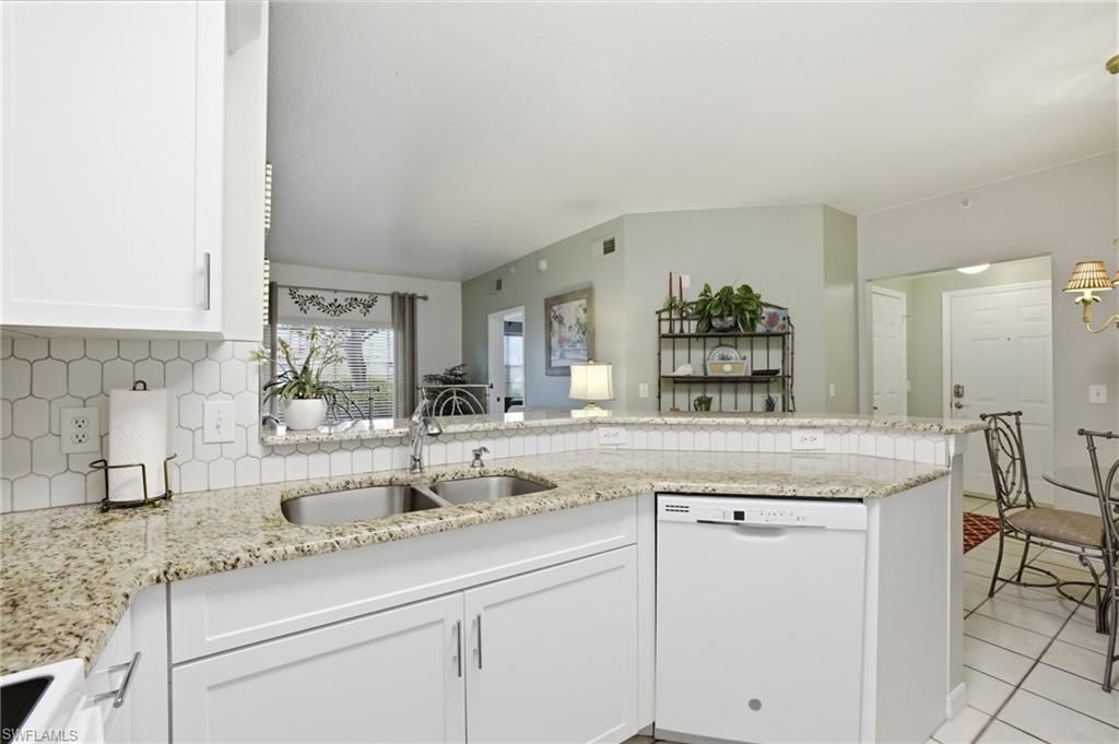 15605 Ocean Walk Cir, Unit 113, Fort Myers, FL 33908 Photo