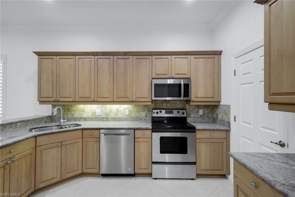 15501 Cadiz Ln , Naples, FL 34110 Photo