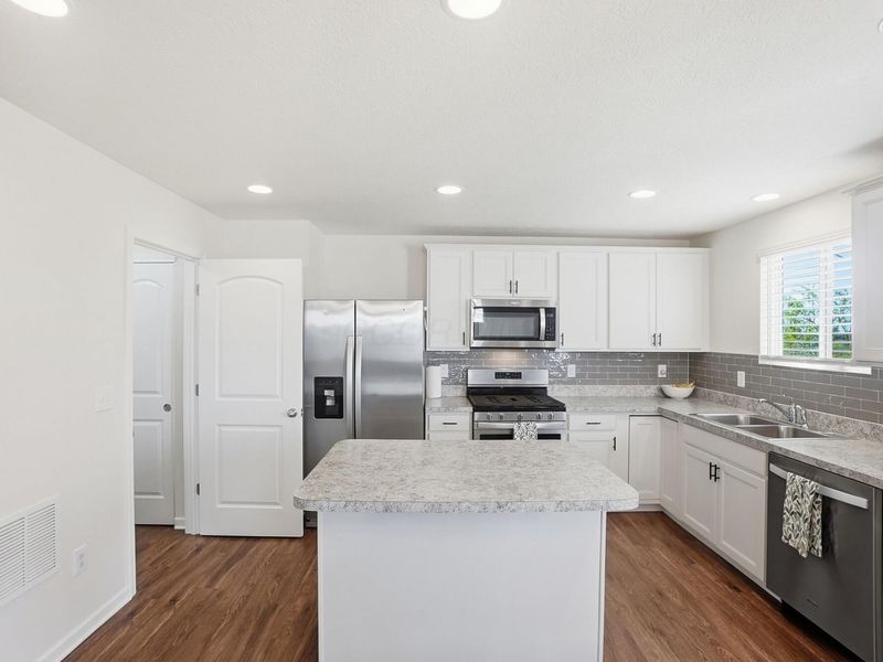 677 Clymer Street , Delaware, OH 43015 Photo 12