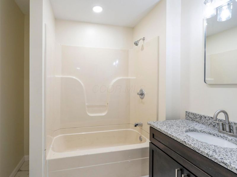 6631 Fascination Way , Hillsboro, OH 45133 Photo 18