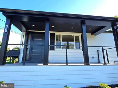 6065 MUNSON HILL ROAD , FALLS CHURCH, VA 22044